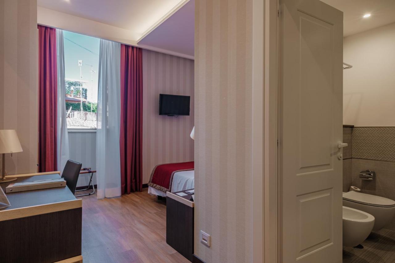 Hotel Nazionale Rome Bagian luar foto