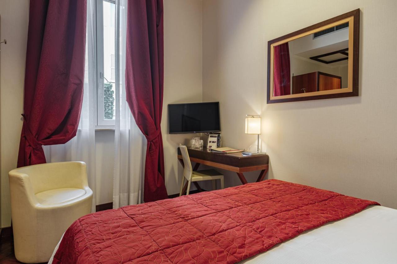 Hotel Nazionale Rome Bagian luar foto